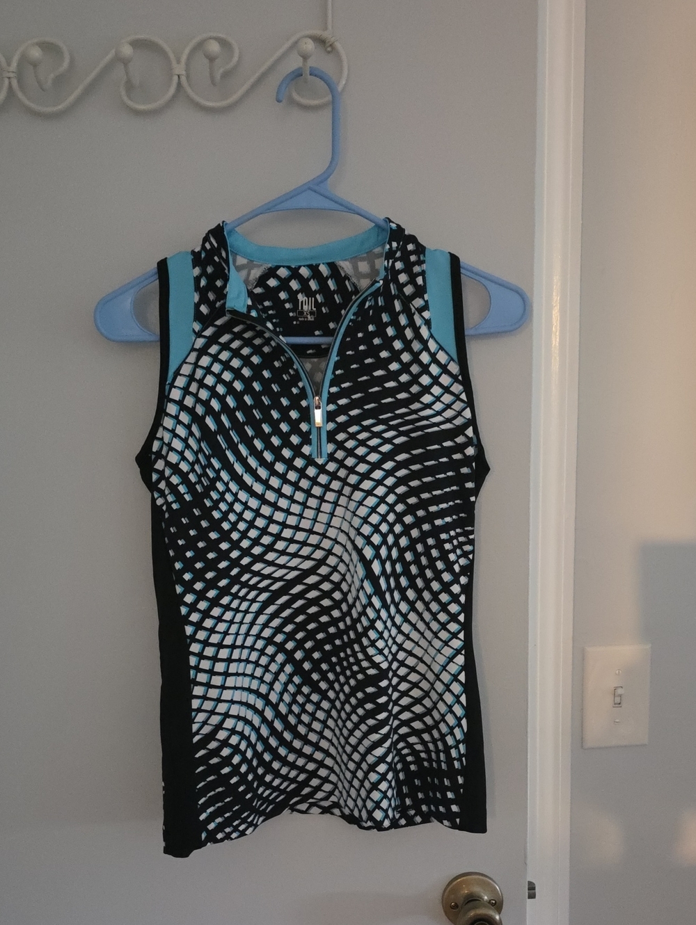 TAIL Black and Light Blue Graphic Zip Tank